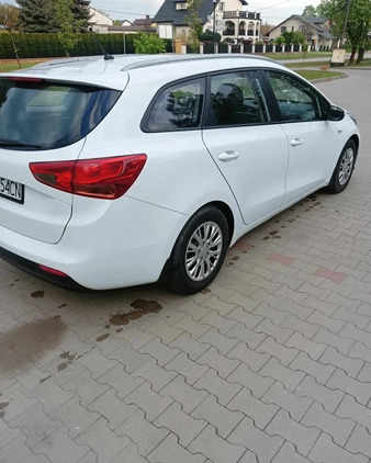 Kia Ceed cena 23600 przebieg: 330000, rok produkcji 2015 z Nidzica małe 232